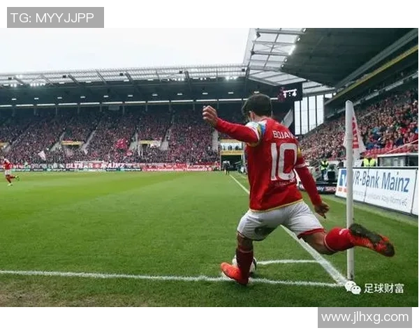 足球明星精彩瞬间踢角球的动感图片展示与分析