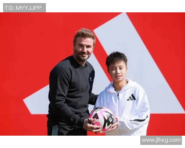 与足球明星同框留影的难忘瞬间与梦想追逐之旅